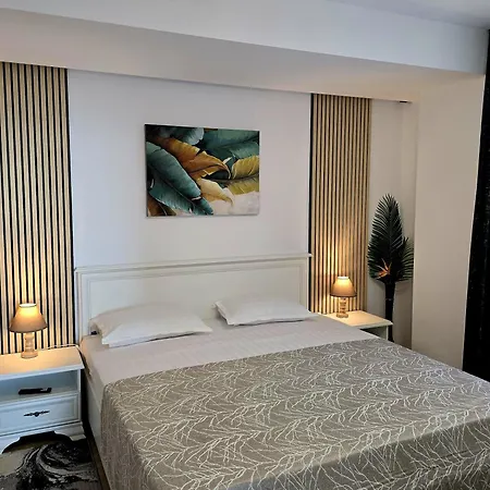 Charme De La Saturn Aparthotel