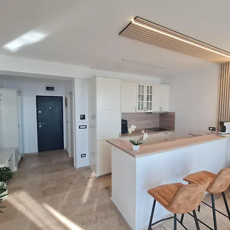 Charme De La Saturn Aparthotel